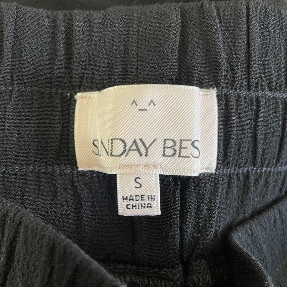 Sunday Best Dressy Cropped Joggers - Picture 3 of 3